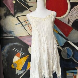 Elegant Cream Lace Dress